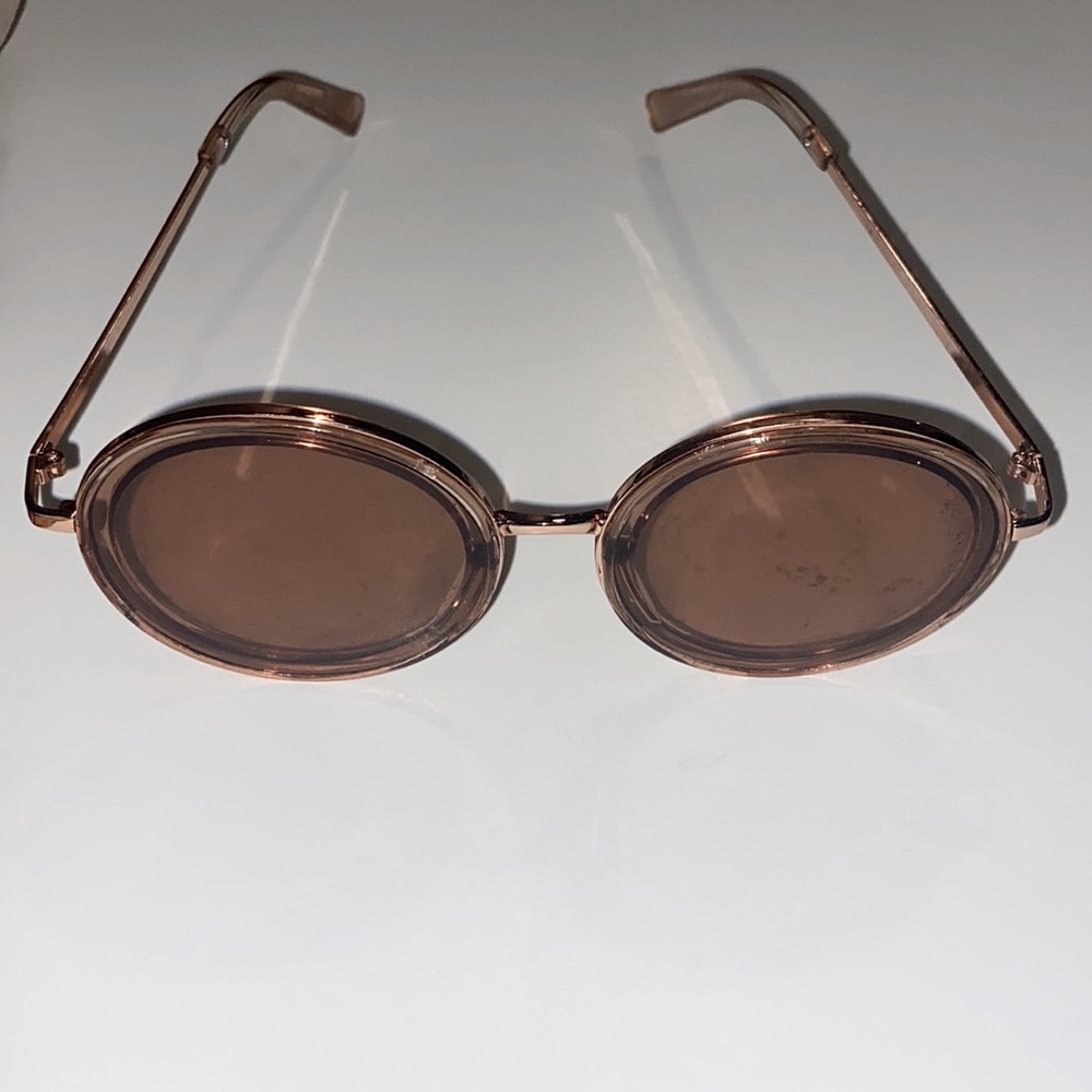 J Crew Shorts with a pair of Sunglasses - Picture 6 of 7